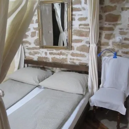 Apartment Nettes In Betina Mit Terrasse Und Whirlpool Betina (Sibenik-Knin)