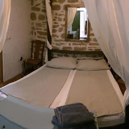 Apartment Nettes In Betina Mit Terrasse Und Whirlpool Betina (Sibenik-Knin)