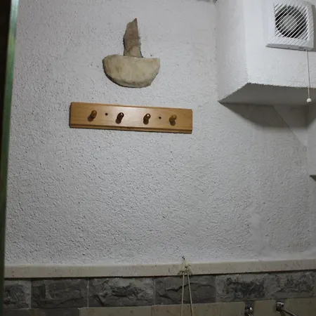 Apartment Nettes In Betina Mit Terrasse Und Whirlpool Betina (Sibenik-Knin)